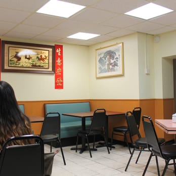 Clay Pot Cafe - Interior of Clay Pot Cafe - Cantonese Near Me - Boston, Massachusetts