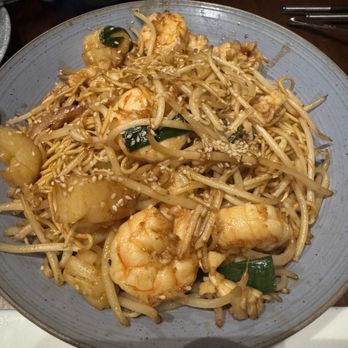 Baron's Sino Kitchen & Bar - Seafood Chow Mein - Chinese Near Me - Bellevue, Washington Baron's Sino Kitchen & Bar - Seafood Chow Mein - Chinese Near Me - Bellevue, Washington