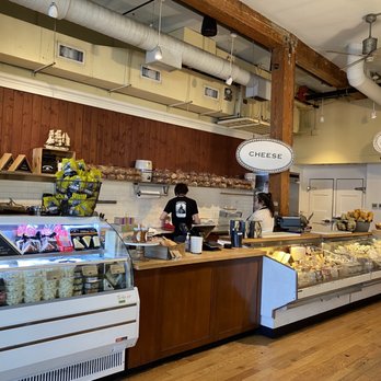Beecher's Handmade Cheese - Early morning! No line. - Cheese Shops Near Me - Seattle, Washington