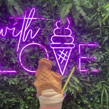With Love, - This is the Ghirardelli Chocolate drizzle with custard filling. - Ice Cream & Frozen Yogurt Near Me - San Gabriel, California