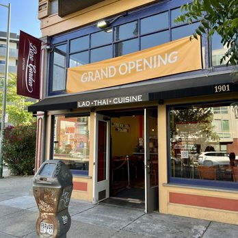 Rose Garden Uptown - Thai Near Me - Oakland, California