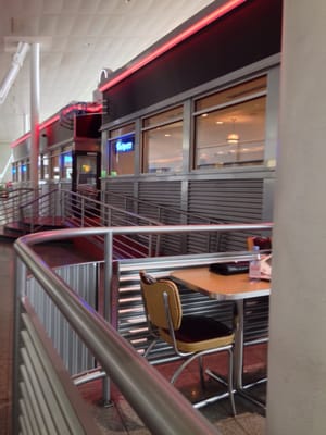 Central Diner by null