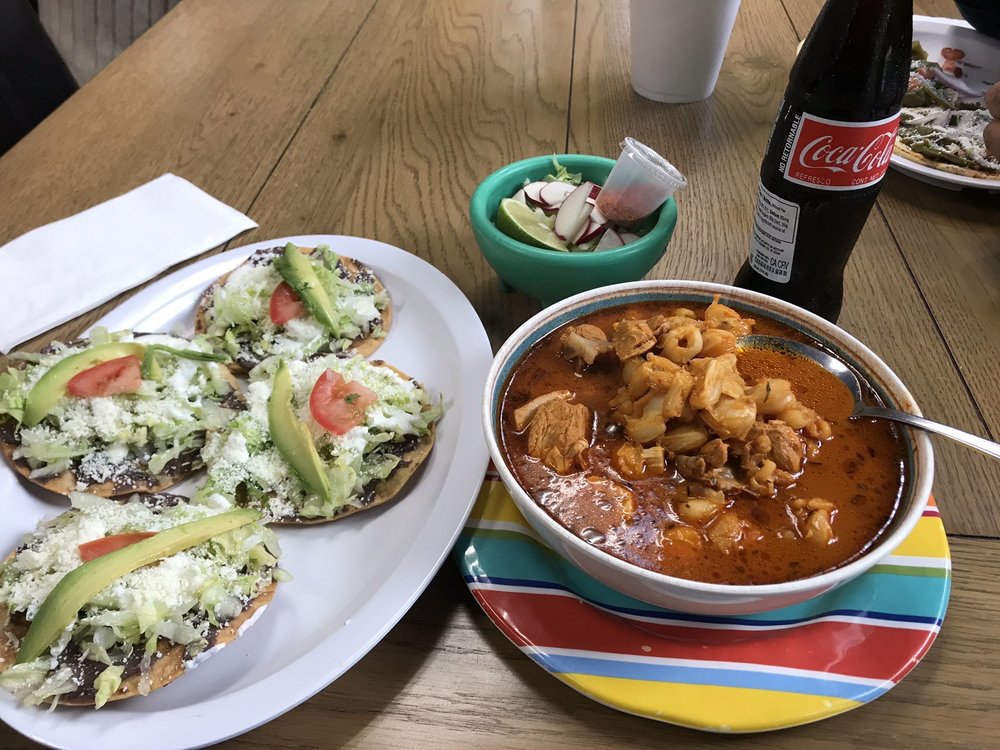 La Lotería Restaurant Logo