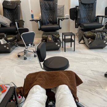 Square Nails - Kyle - Pedicure area - Nail Salons Near Me - Kyle, Texas