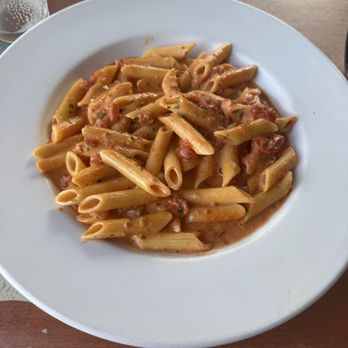 Eres Pizza - Penne a la vodka , this pasta was really good just missing some nice bread to dip the sauce into - Pizza Near Me - Lake Placid, New York
