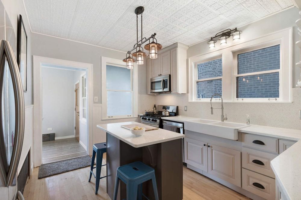 Rock Counter Kitchen & Bath Chicago - countertop fabricator in Chicago, IL