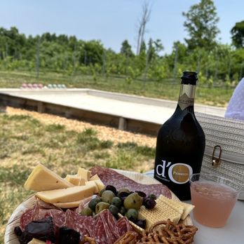 Potomac Point Winery - Wineries Near Me - Stafford, Virginia