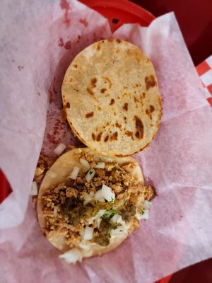 Kiss Pollos Estilo Sinaloa by null