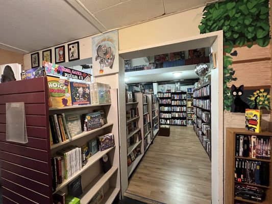 DBZ Books ‘N’ Records by null