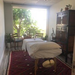 Elaina Greenberg, MS, LAC - Our treatment room in our new 2001 S. Barrington Ave #221 office.