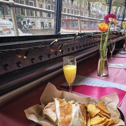 Gs Brunch Boat