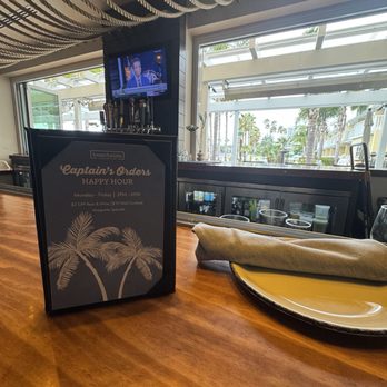 Beachside Restaurant and Bar - Bar view. - New American Near Me - Marina del Rey, California