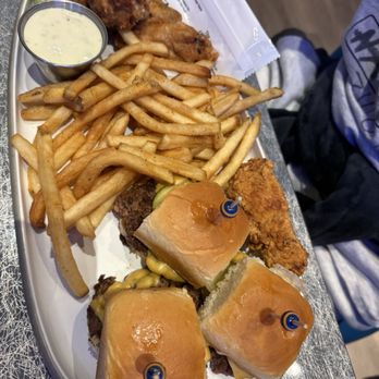 Dave & Buster's Folsom - Bar Burgers & Wings Platter* - Arcades Near Me - Folsom, California