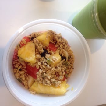 Oasis Juice and Nutrition Bar - breakfast bowl with fruit - Juice Bars & Smoothies Near Me - Calgary, Alberta