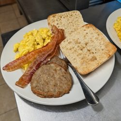 The Mad Bean - Breakfast Plate