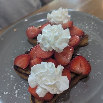 Sunview Cafe - Fresh Strawberry French toast - excellent - Breakfast & Brunch Near Me - Allen, Texas Sunview Cafe - Fresh Strawberry French toast - excellent - Breakfast & Brunch Near Me - Allen, Texas