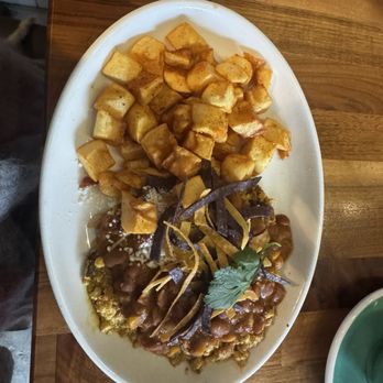 Cafe Flora - Tofu breakfast scramble - Vegetarian Near Me - Seattle, Washington
