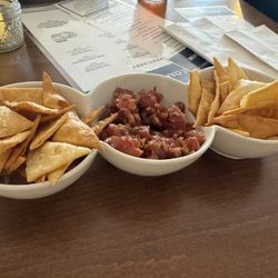 American Oak Distillery - Ahi tuna poke