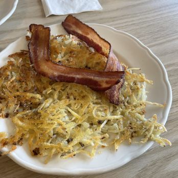 Star Family Restaurant - Side of hash browns, best I've had ever, homemade. Taste better than they look. - American Near Me - Murdo, South Dakota