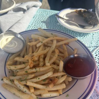 Popi's Oysterette - Fries - Seafood Near Me - San Francisco, California
