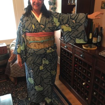 Kimono no Kobeya - The finished product, which she did not see, so I hope that she sees this. - Traditional Clothing Near Me - Pasadena, California