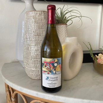 Daveste Vineyards - Ambrosía 2020 - Wineries Near Me - Troutman, North Carolina