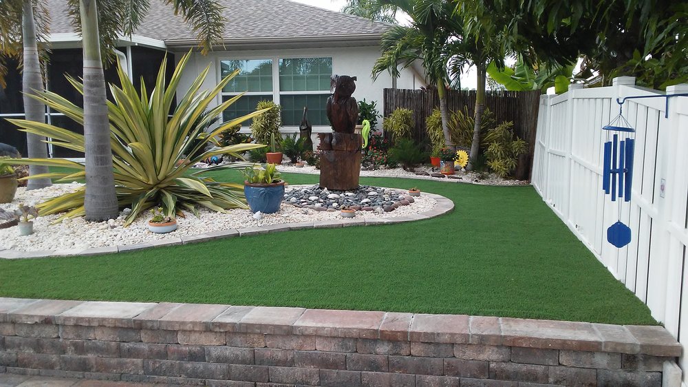 FAKE LAWN GUY ARTIFICIAL TURF Updated October 2024 13 Photos FORT