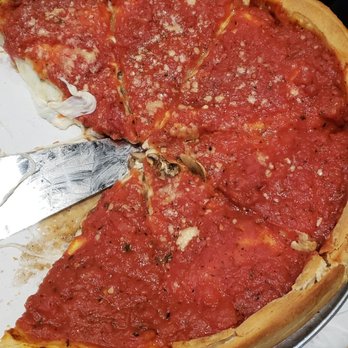 Giordano's - Pizza Near Me - Oakbrook Terrace, Illinois