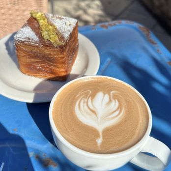 G Cafe Bakery - Mocha - Bakeries Near Me - New Haven, Connecticut