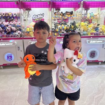 Claw World - Their fave plushies !! - Arcades Near Me - Las Vegas, Nevada