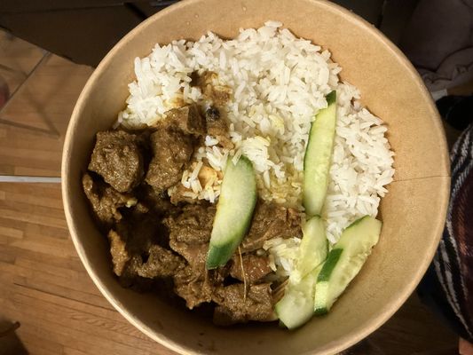 9 Mile Jamaican and International Cuisine by null