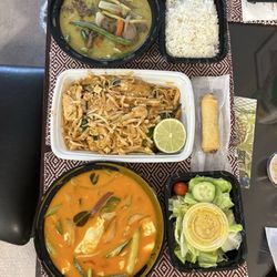 Sawadee Thai Fusion - Assorted Thai Food