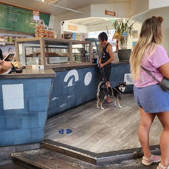 Blueys Kitchen - Interior - Cafes Near Me - Santa Monica, California Blueys Kitchen - Interior - Cafes Near Me - Santa Monica, California