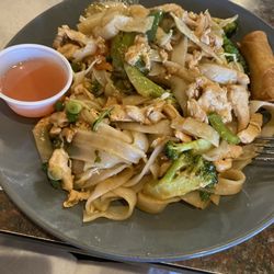 MangoTree Cafe - 19. Pad Kee Mao with a spring roll.