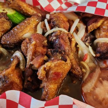 Huong - Canh ga chien nuoc mam (friend chicken wings in fish sauce) - Vietnamese Near Me - Santa Ana, California Huong - Canh ga chien nuoc mam (friend chicken wings in fish sauce) - Vietnamese Near Me - Santa Ana, California