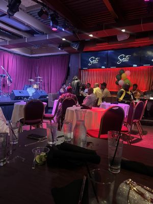 Suite Food Lounge by null