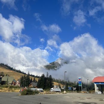 Summit Pancake House - Outside the Summit Restaurant. - Breakfast & Brunch Near Me - Snoqualmie Pass, Washington Summit Pancake House - Outside the Summit Restaurant. - Breakfast & Brunch Near Me - Snoqualmie Pass, Washington