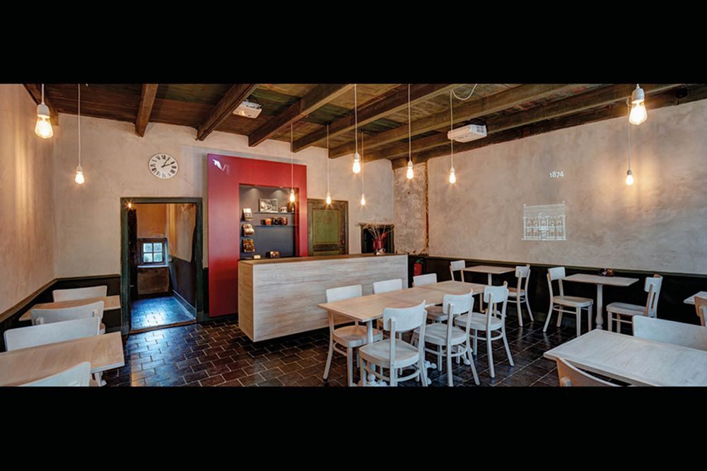 HET MASTBOOMHUIS Dorpsstraat 42, Oud Gastel, NoordBrabant, The