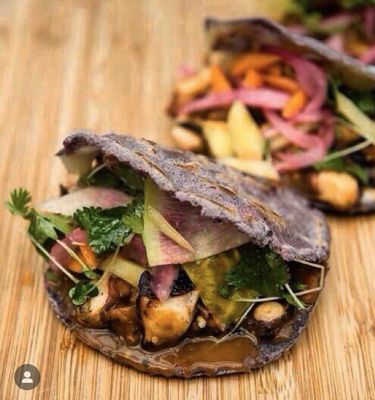 Verde y Crema by null