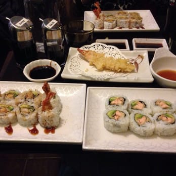 Wrap N Roll - Salmon tampura and shrimp tampura roll - Japanese Near Me - Paris, 75 Wrap N Roll - Salmon tampura and shrimp tampura roll - Japanese Near Me - Paris, 75