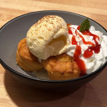 Crocante Restaurant - Corn Bread with Ice Cream - Puerto Rican Near Me - Orlando, Florida Crocante Restaurant - Corn Bread with Ice Cream - Puerto Rican Near Me - Orlando, Florida