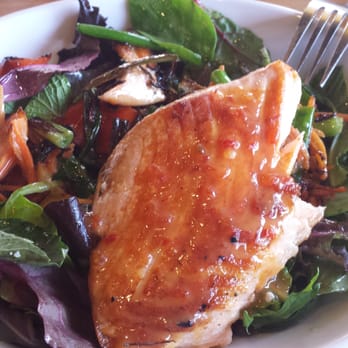 Lucky Robot Restaurant - Chilli garlic glazed salmon on mixed greens and vegetable salad - Sushi Bars Near Me - Austin, Texas