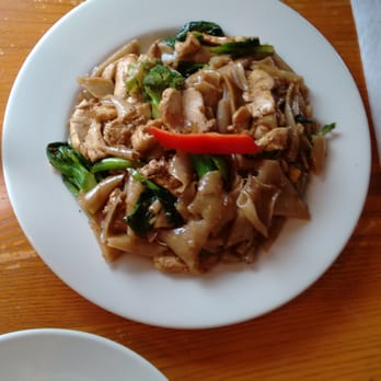 Tiny Thai Restaurant - Thai Near Me - Winooski, Vermont