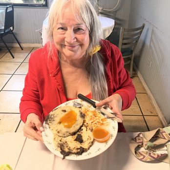 Perla Escondida - BEST Papusas! - Mexican Near Me - Lake Worth, Florida