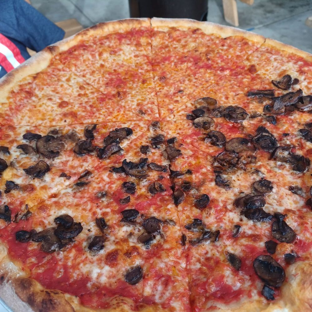 Prime Pizza - Pizza Near Me - Altadena, California Prime Pizza - Pizza Near Me - Altadena, California