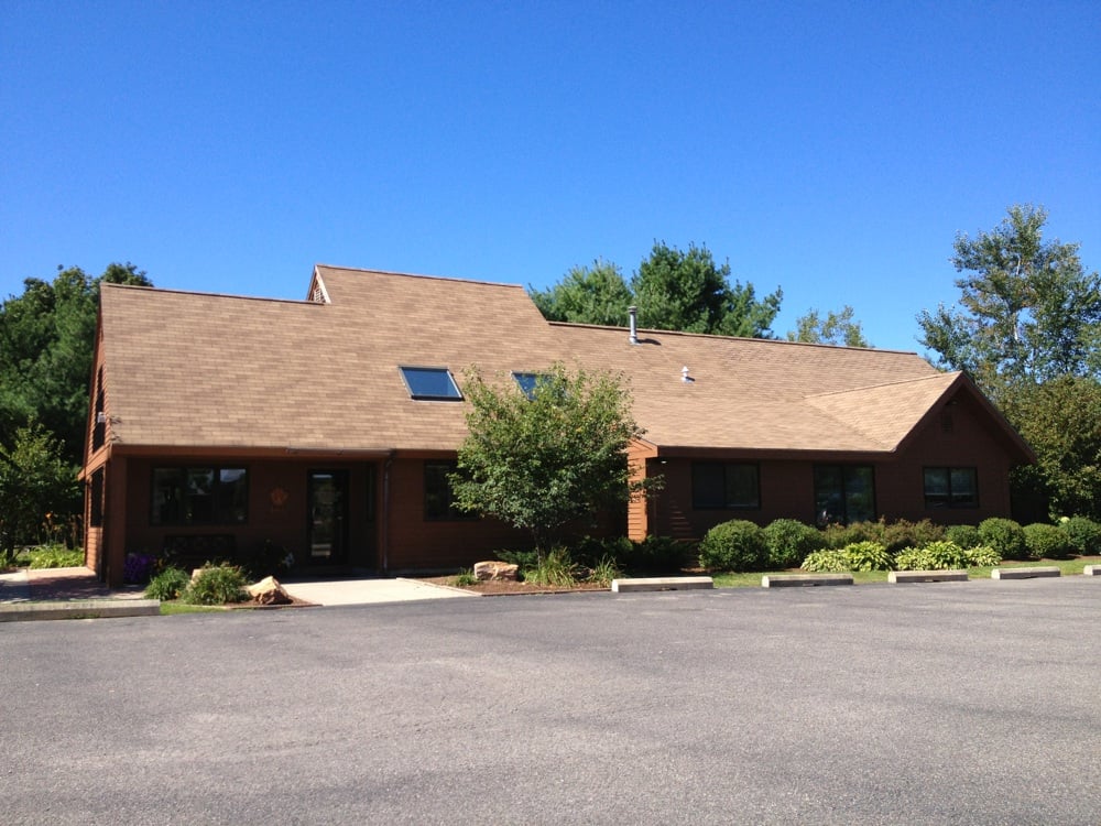 Milton Veterinary Hospital Veterinarians 2 Chrisemily Ln, Milton