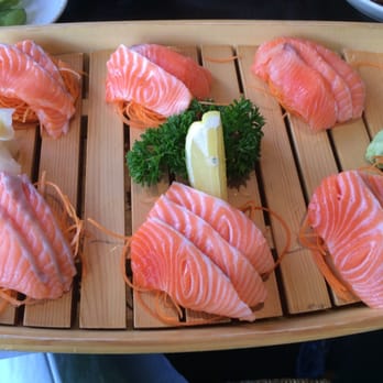 Hikari Japanese Restaurant - Large King Salmon Sashimi - 18 pieces - Japanese Near Me - Queenstown, OTA Hikari Japanese Restaurant - Large King Salmon Sashimi - 18 pieces - Japanese Near Me - Queenstown, OTA