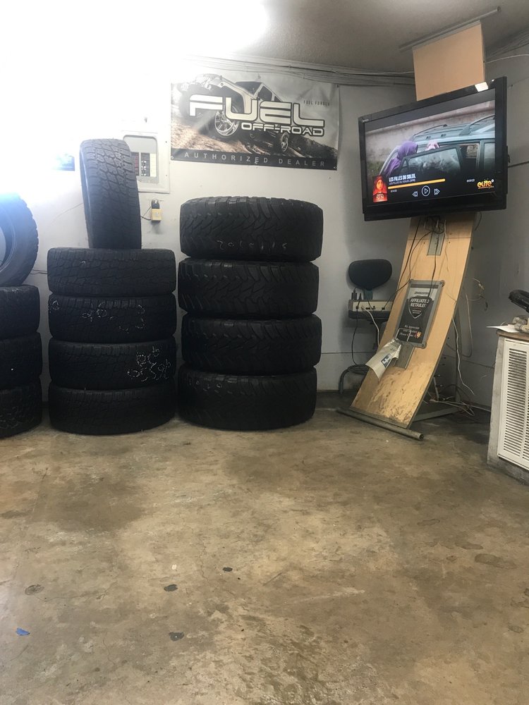 GUZMAN TIRE & MUFFLERS Updated August 2024 10 Photos & 24 Reviews