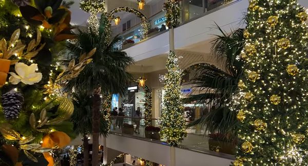 Power Plant Mall by null