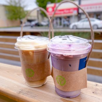 Hem 377 - two cups of iced coffee on a bench - Cafes Near Me - Vancouver, British Columbia